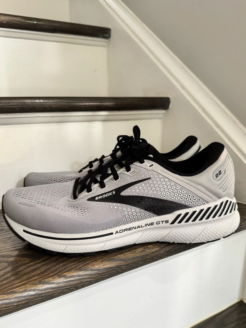 Men's Brooks Adrenaline GTS 22 Grey Size 12.5 4E Extra Wide New